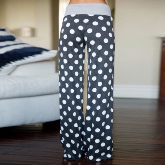 🎉 ⭐️PAJAMA DRAWSTRING WAIST PANTS ⭐️🎉 - Picture 3 of 5